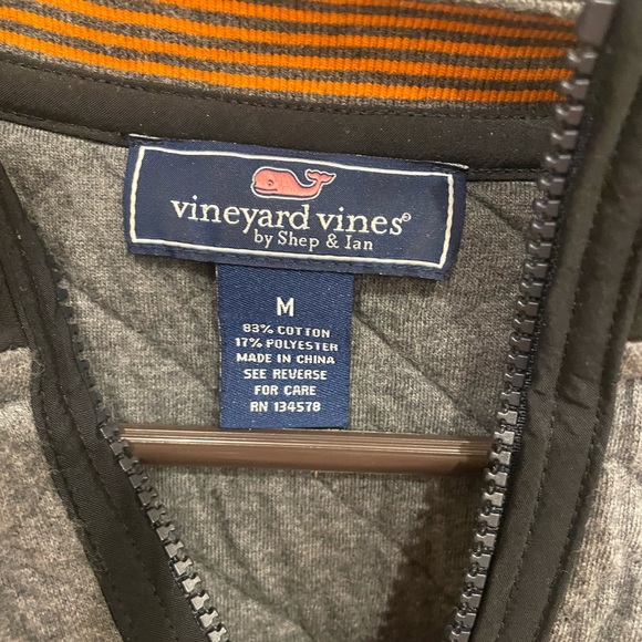 Vineyard Vines like new quilted men’s quarter zip size M - Picture 3 of 4